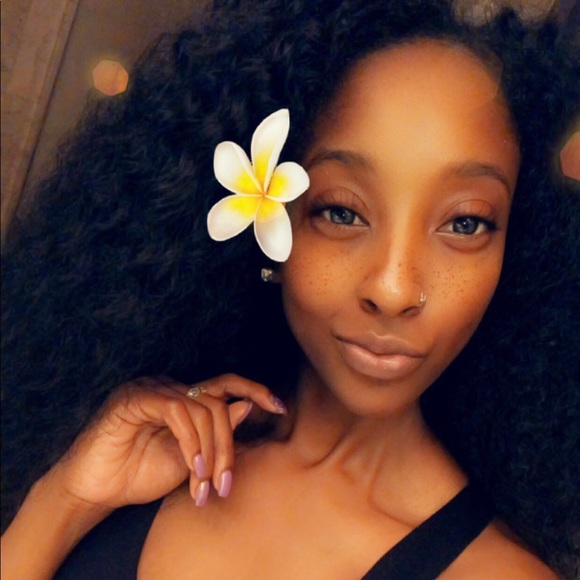 Meet your Posher, Ashley - Picture 1 of 1